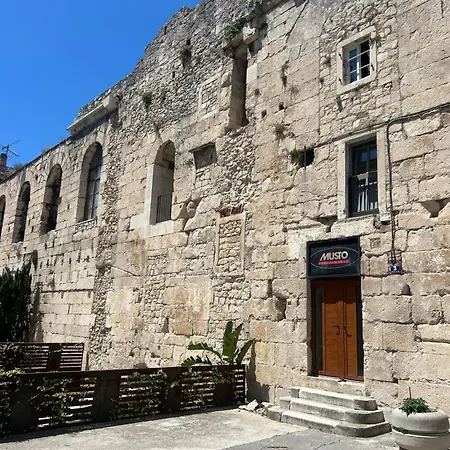 Emperor's Luxury - Unique Unesco Site Апартаменты *