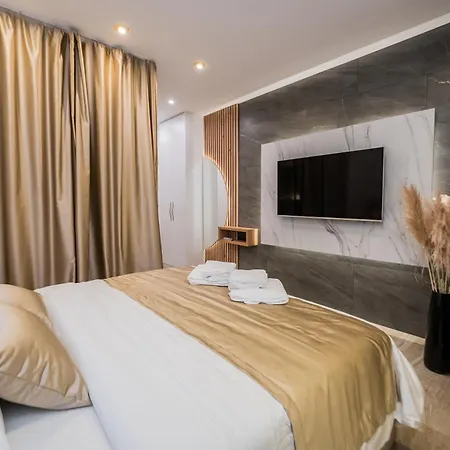 Emperor's Luxury - Unique Unesco Site