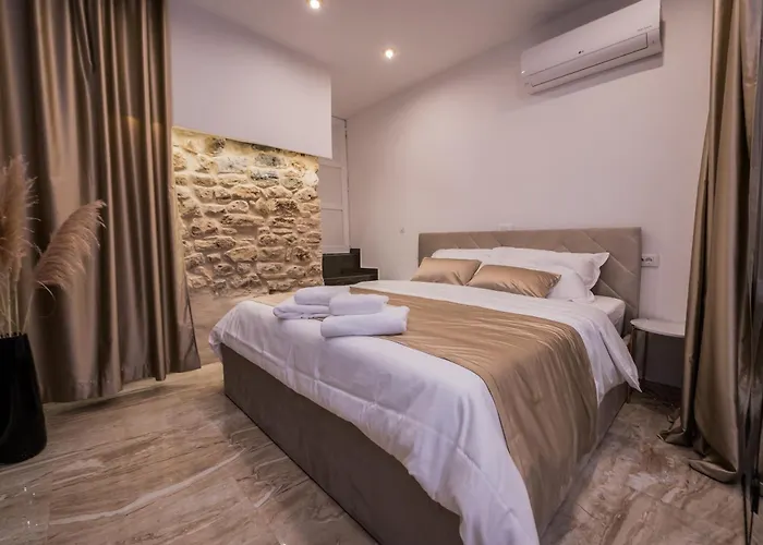 Emperor's Luxury - Unique Unesco Site