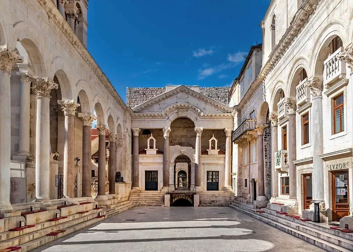 Emperor's Luxury - Unique Unesco Site * Split